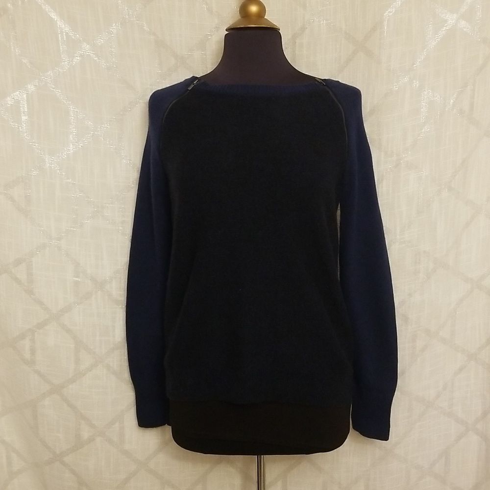 Banana Republic Sweater Top Italian Made Yarn Blue Womens Size Small